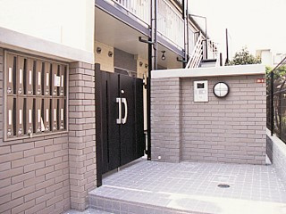 【エントランス】 | アネックス | オートロックゲート付き