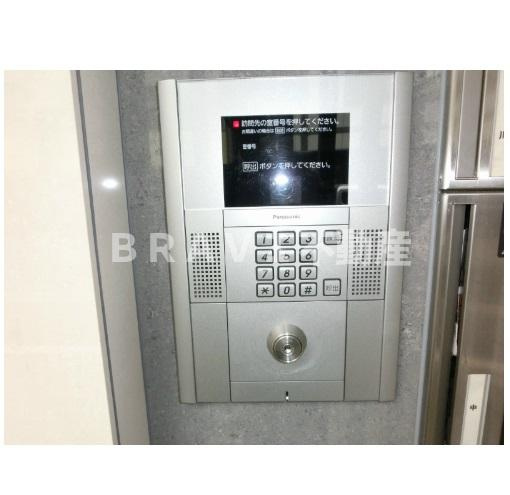 アドーラブル船場　BRAVI不動産の設備|【アドーラブル船場】オートロック付