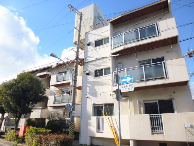 上田マンションの外観|上田マンション
