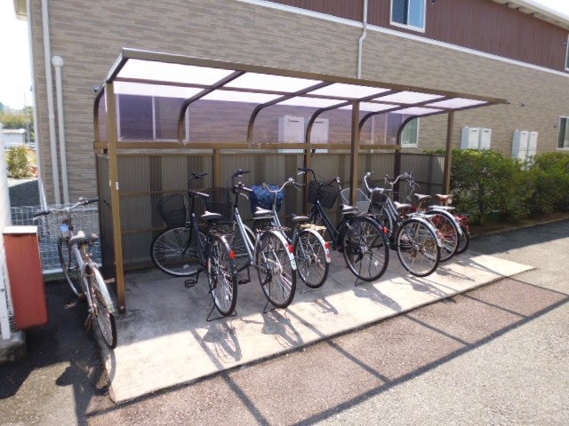 グリーンパークⅡのその他共用部分|自転車置き場