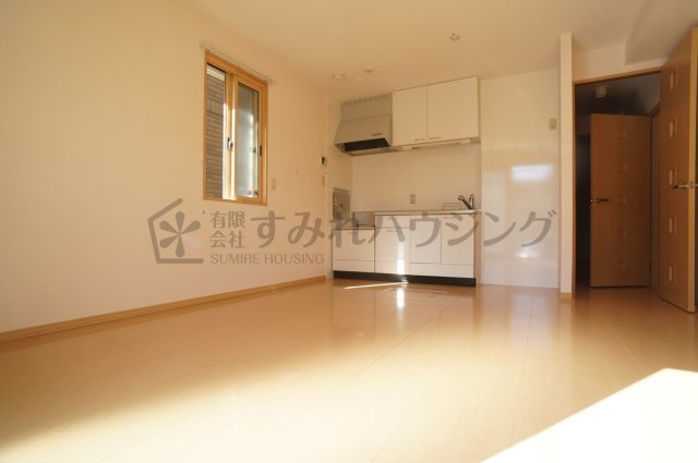 加藤タウンハウスＤ棟の居間・リビング