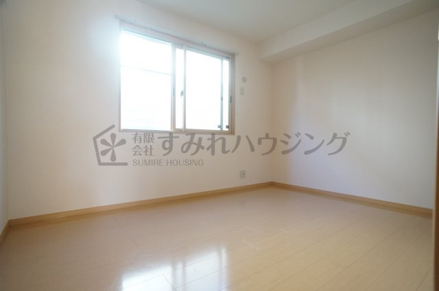 加藤タウンハウスＤ棟の寝室