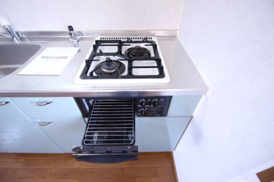 【キッチン】 | ラフィーネ・吉井 | ２口ガスコンロ・グリル付き