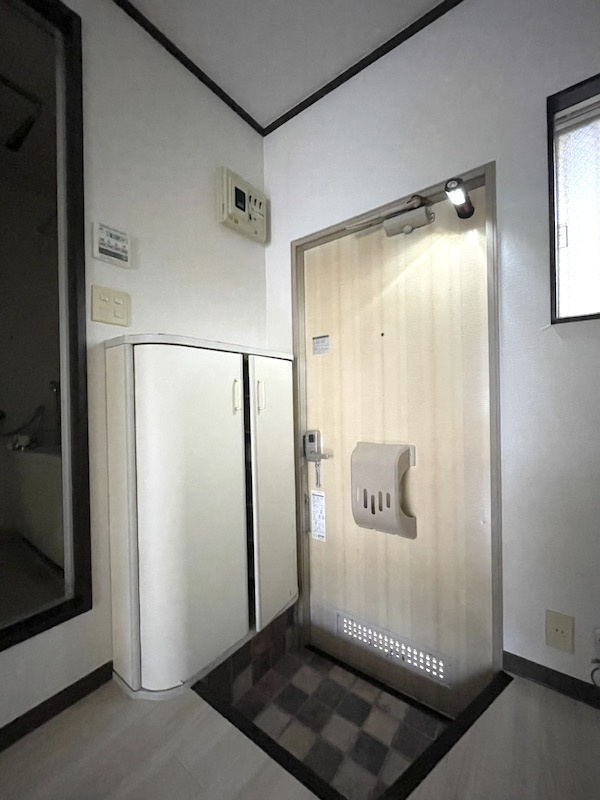 セントラル　アベニューの玄関