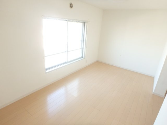 親和マンションの洋室