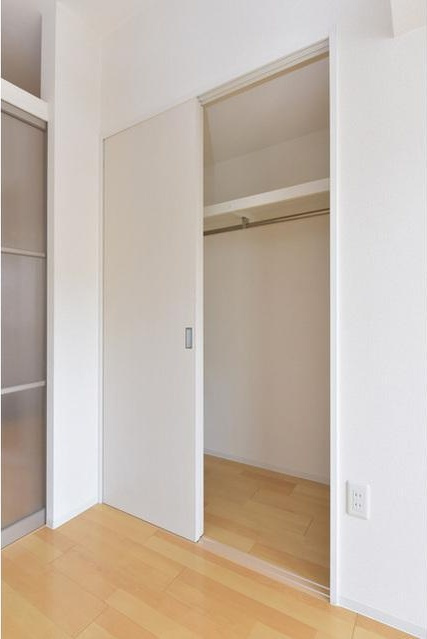 SERENiTE堺筋本町SUD（セレニテサカイスジホンマチエスユーディー）　BRAVI不動産の収納