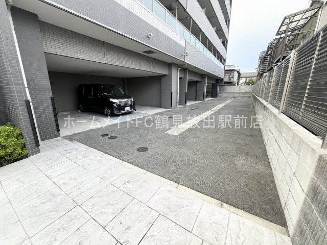 スクウェアＪの駐車場