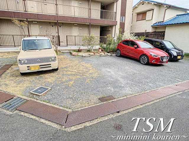 サウス香里の駐車場