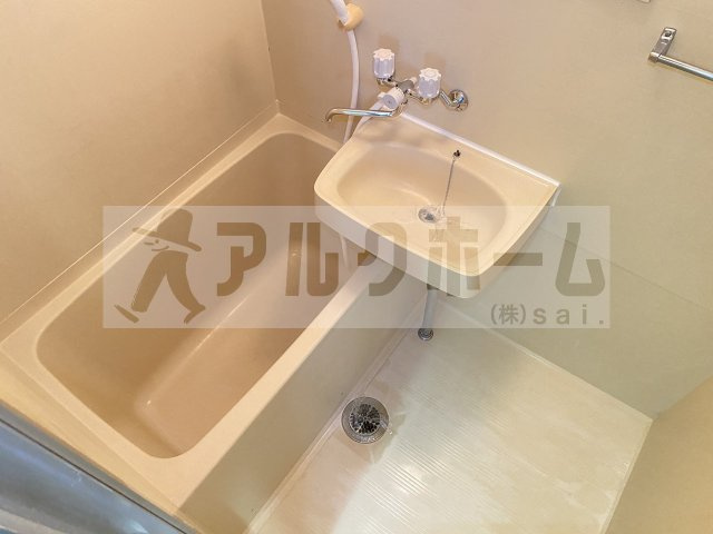 グリーンヒル110の浴室