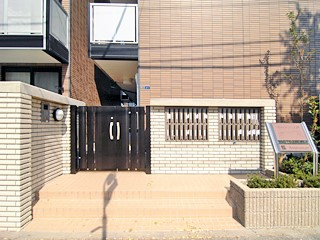 【エントランス】 | 和 | オートロックゲート有