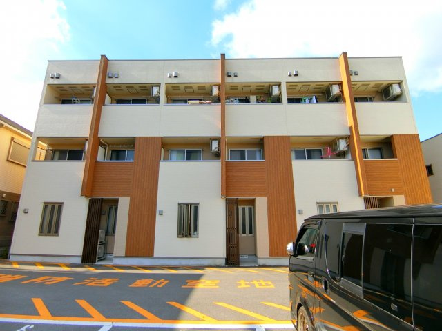 スリーハーブズ狭山II番館の外観