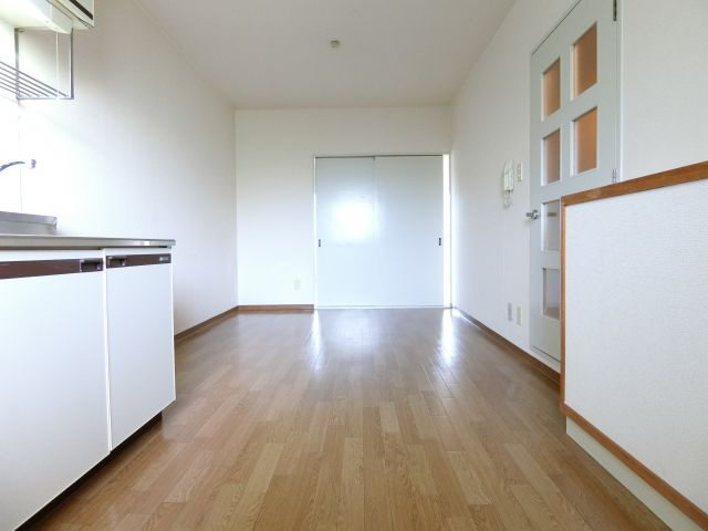 サンハイツ今熊の居間・リビング