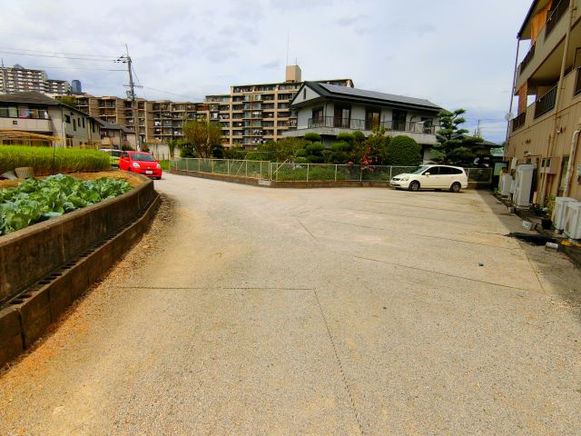 サンハイツ今熊の駐車場