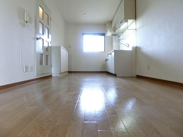 サンハイツ今熊の居間・リビング