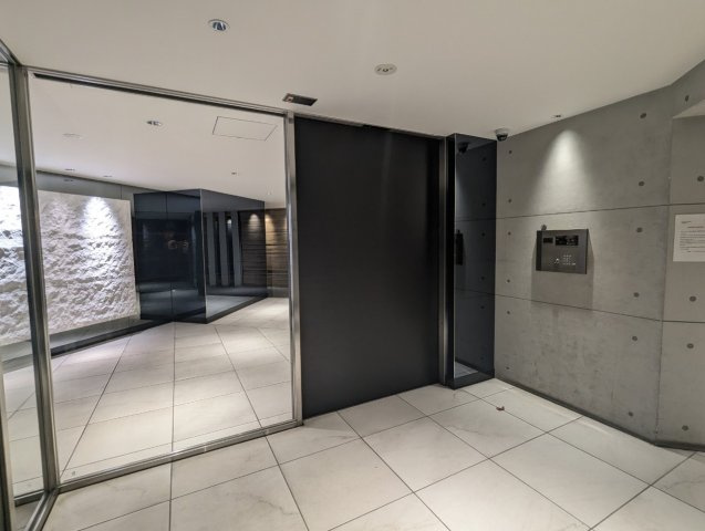 S-RESIDENCE緑橋駅前（エスレジデンス緑橋駅前）　BRAVI不動産のエントランス