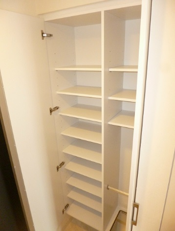 アーバネックス四ツ橋　BRAVI不動産の収納|【アーバネックス四ツ橋】収納のためのスペースです