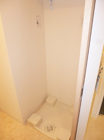 アーバネックス四ツ橋　BRAVI不動産の洗面所|【アーバネックス四ツ橋】室内洗濯機置き場