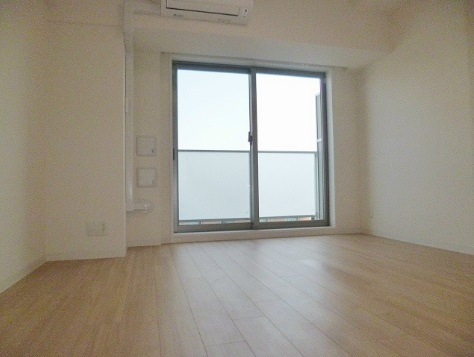 アーバネックス四ツ橋　BRAVI不動産の居間・リビング|【アーバネックス四ツ橋】ゆったりとしたリビングです