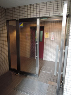 【エントランス】
