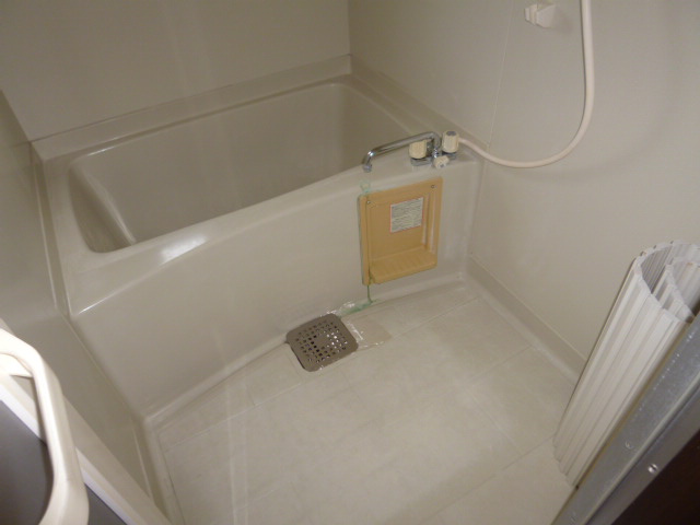 エスポワールヤマテの浴室