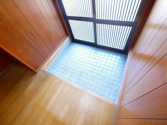 北郡山町尾矢邸の玄関|シンプルで使いやすい玄関です