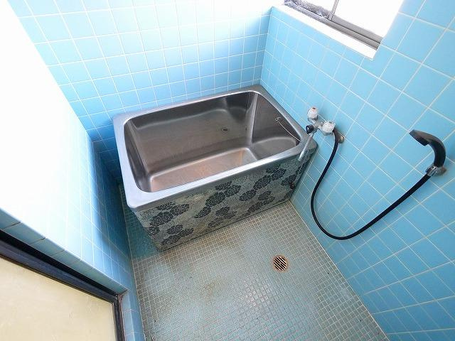 北郡山町尾矢邸の浴室|お風呂で日々の疲れを落としましょう