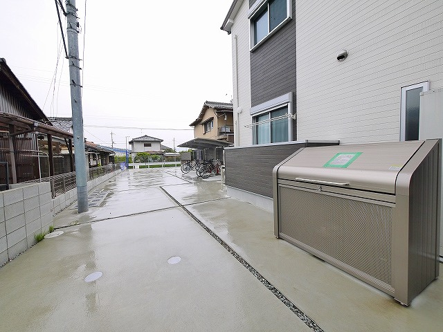 サンライズ尼ヶ辻P-1のロビー