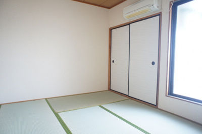 【和室】 | ロイヤルメゾン長吉 | 和室です