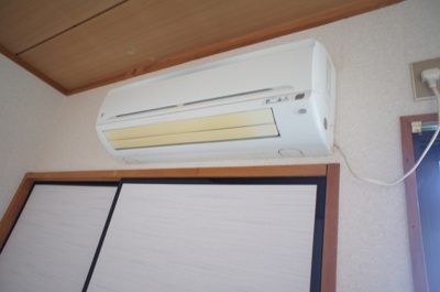【設備】 | ロイヤルメゾン長吉 | エアコンです