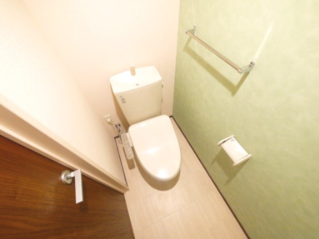 KOJIKA(こじか)のトイレ|清潔感のあるトイレです。