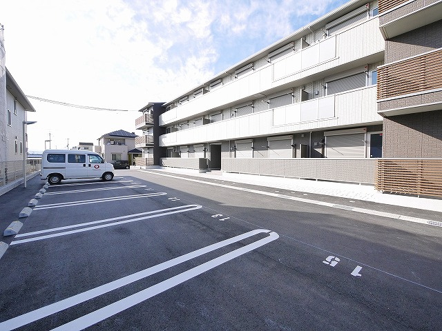 KOJIKA(こじか)の駐車場|駐車スペースもあります