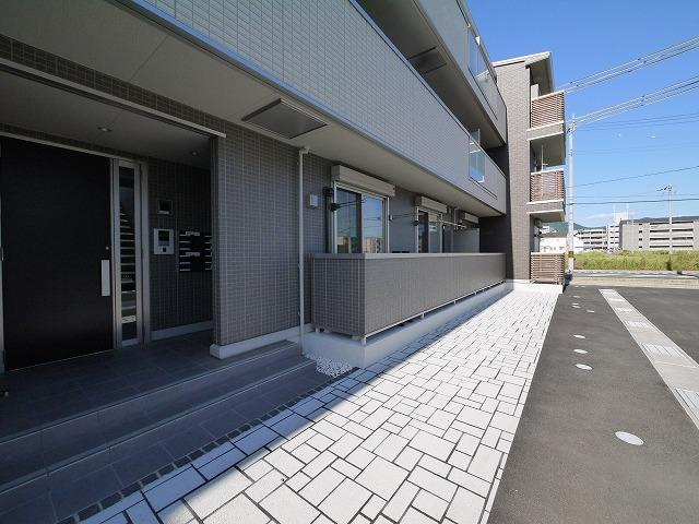 KOJIKA(こじか)のエントランス|オートロック付き