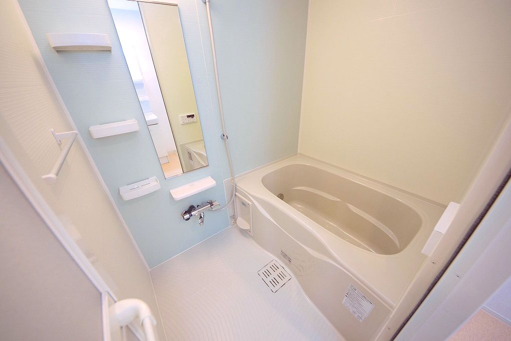 エスティーヌ・ソレイユⅠの浴室