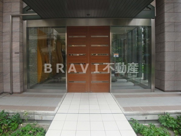 サンクタスタワー心斎橋ミラノ・グランデ　BRAVI不動産のエントランス|【サンクタスタワー心斎橋ミラノ・グランデ】建物の内部です