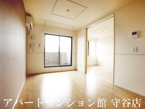 ハウスなごみⅠの居間・リビング|類似です