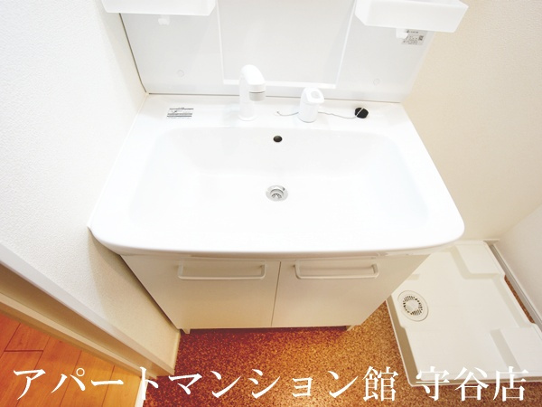 ハウスなごみⅠの独立洗面台