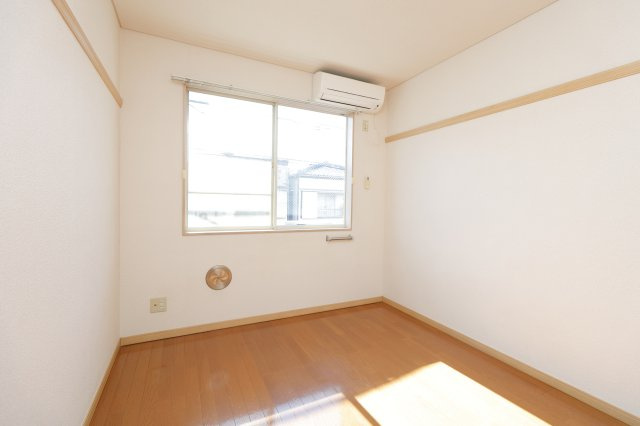 リリックコート平和橋の洋室