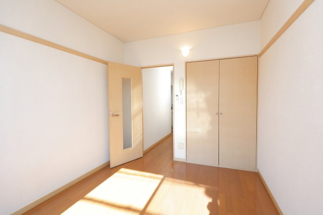 リリックコート平和橋の洋室