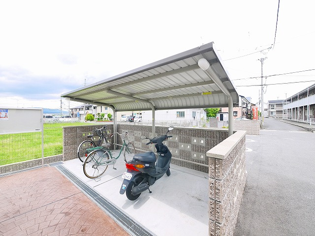 H.T.ミニョンⅤのその他共用部分|ゆったりとした駐輪場