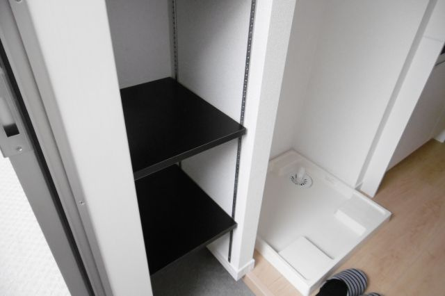 リバーサイドハイツ江戸川の収納|別部屋同タイプ