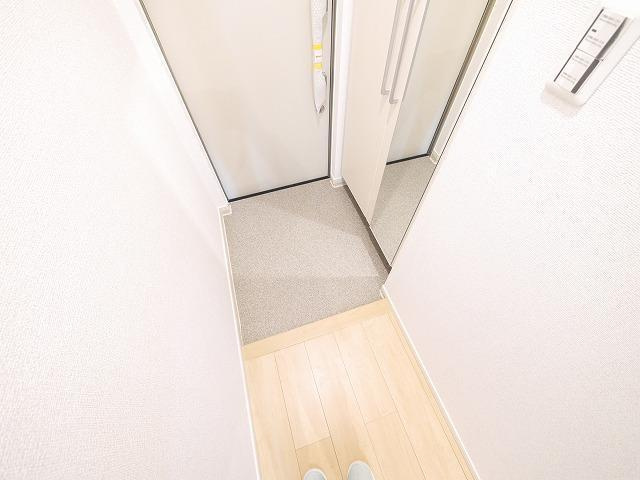 プラシード（奈良市）の玄関|明るい玄関です