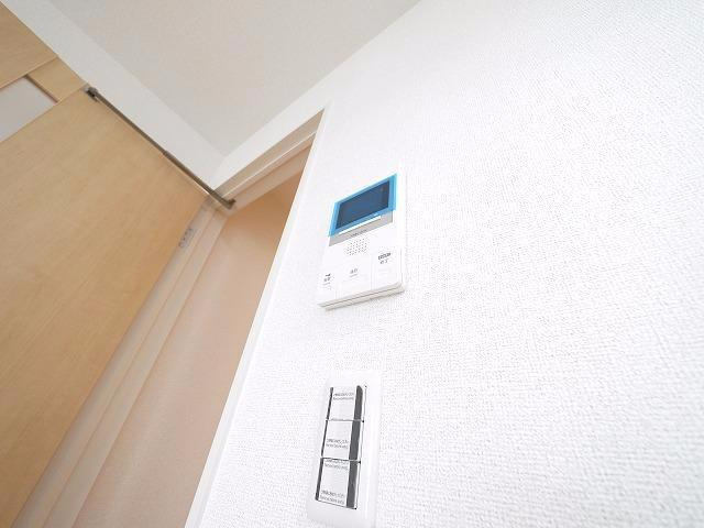 プラシード（奈良市）の設備|お顔が見えるモニター付きインターホンで安心。