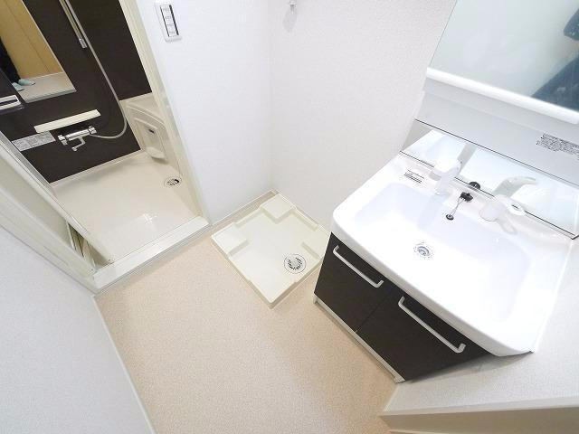 プラシード（奈良市）の設備|嬉しい室内洗濯機置き場があります。