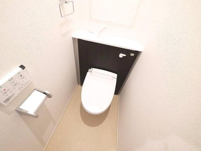 プラシード（奈良市）のトイレ|落ち着いた色調のトイレです