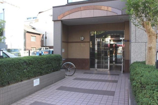 【エントランス】