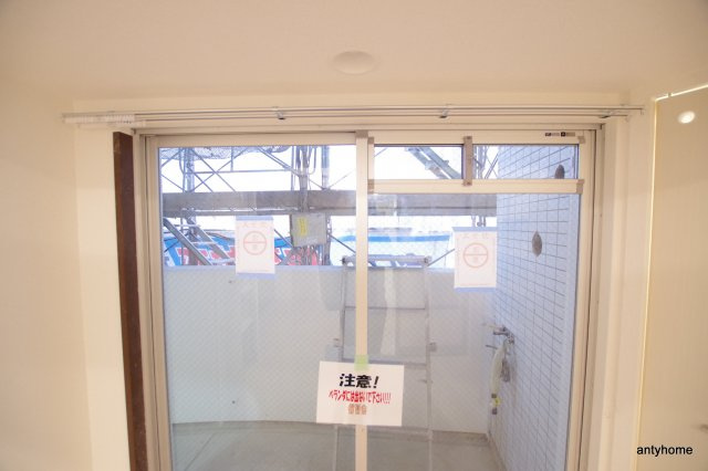 セレニテ梅田エスト　仲介手数料無料のバルコニー