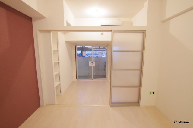 セレニテ梅田エスト　仲介手数料無料の洋室