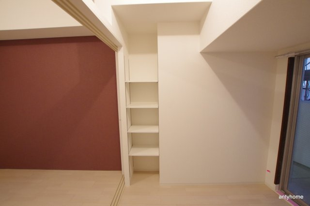 セレニテ梅田エスト　仲介手数料無料の洋室