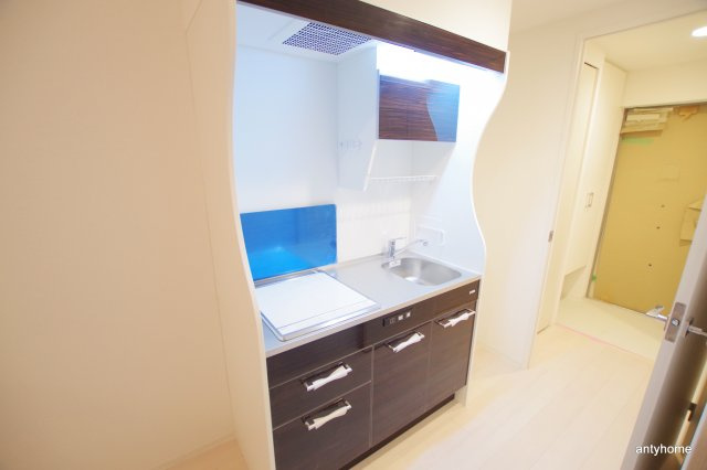 セレニテ梅田エスト　仲介手数料無料のキッチン