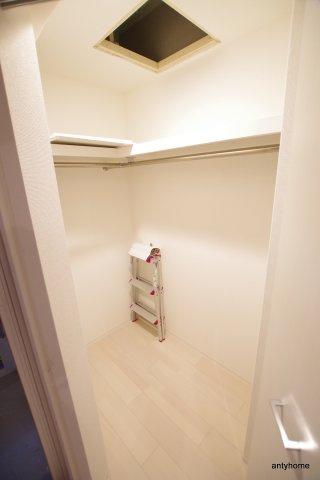 セレニテ梅田エスト　仲介手数料無料の収納